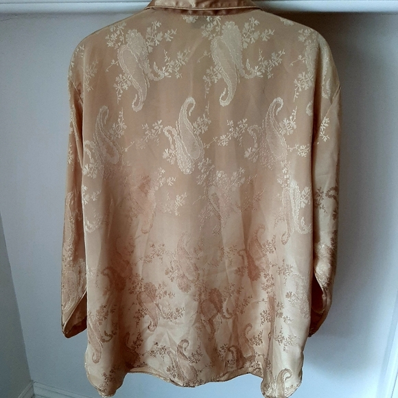 EUC MORGAN TAYLOR INTIMATES PAJAMA TOP - Picture 3 of 7